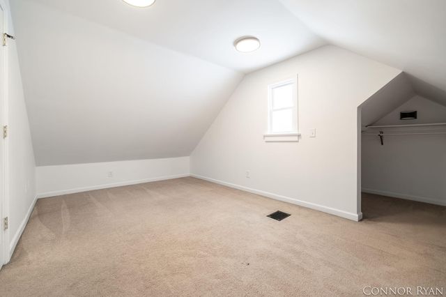 953 Lake Michigan Drive NW, Grand Rapids, MI 49504