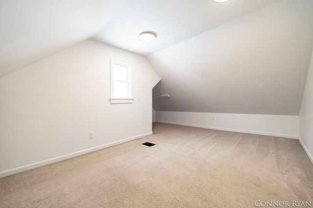 953 Lake Michigan Drive NW, Grand Rapids, MI 49504