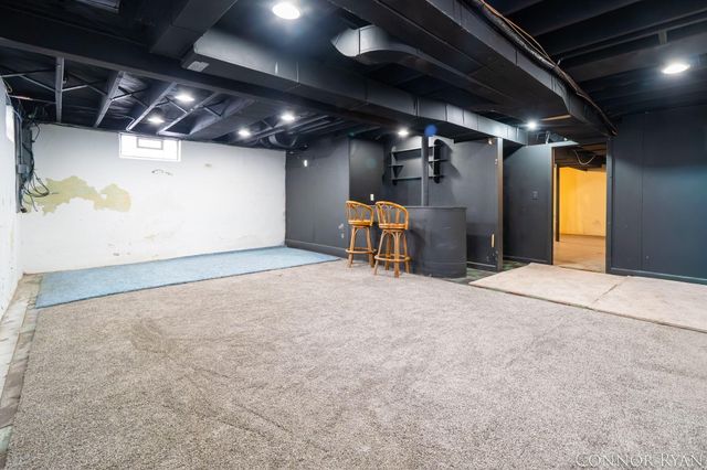 953 Lake Michigan Drive NW, Grand Rapids, MI 49504