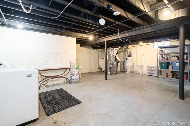 953 Lake Michigan Drive NW, Grand Rapids, MI 49504