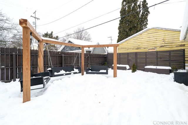 953 Lake Michigan Drive NW, Grand Rapids, MI 49504