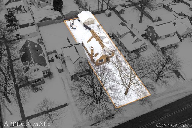 953 Lake Michigan Drive NW, Grand Rapids, MI 49504