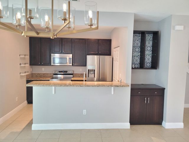 14648 SW 14th St, Pembroke Pines, FL 33027