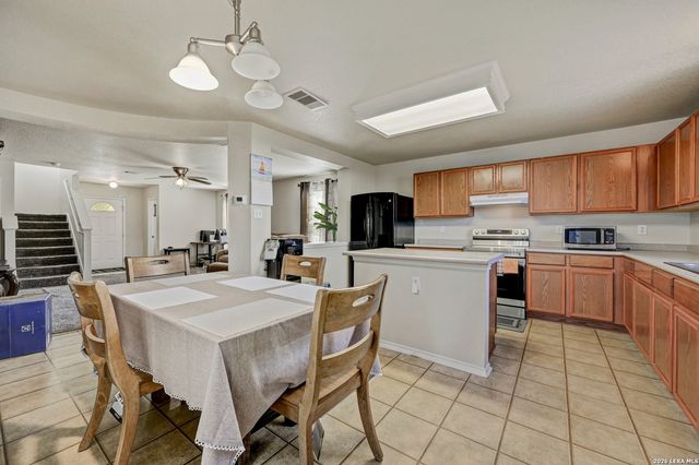 7 Bedford Bay, San Antonio, TX 78239