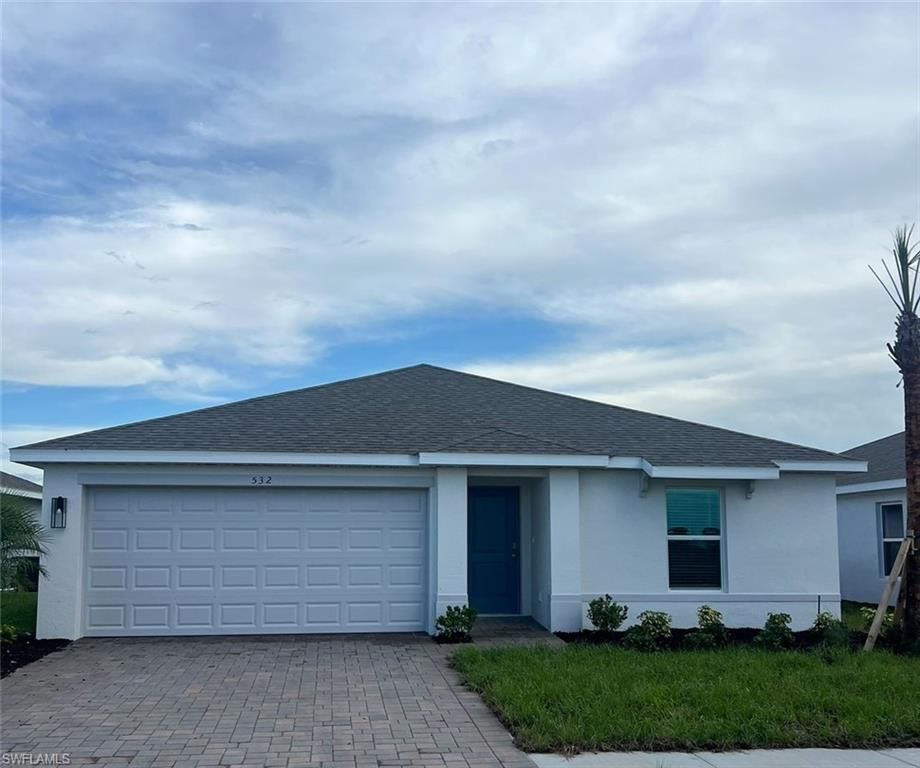 532 Ilaria CT, Lehigh Acres, FL 33936