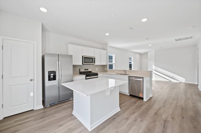 831 Meadowbrook Lane, Summerville, SC 29486