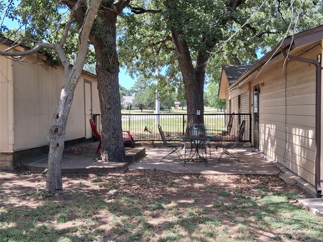 6209 Baker Lane, Alvarado, TX 76009