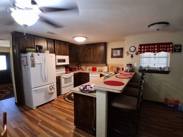 6209 Baker Lane, Alvarado, TX 76009