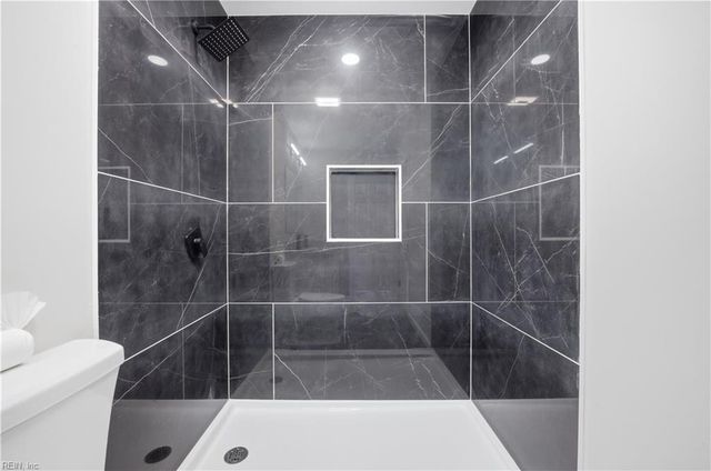 4817 81st ST, Hampton, VA 23605