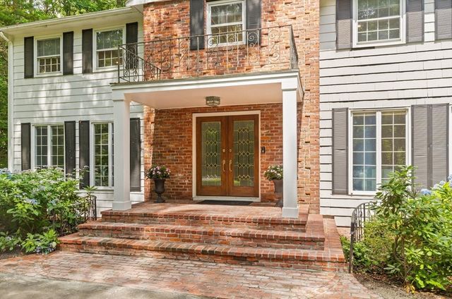 1 Partridge Hill, Sharon, MA 02067