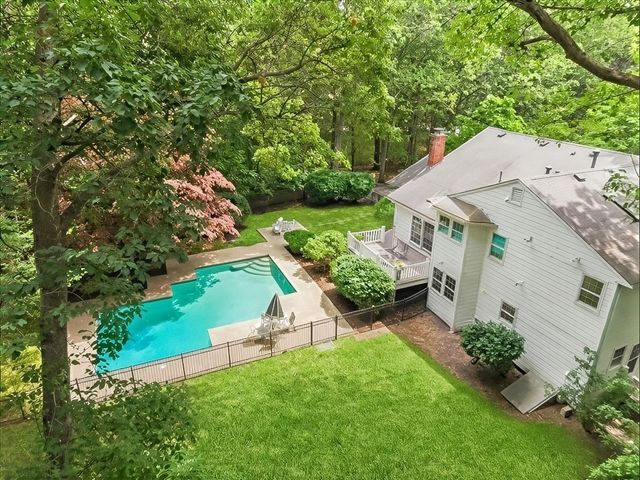 1 Partridge Hill, Sharon, MA 02067