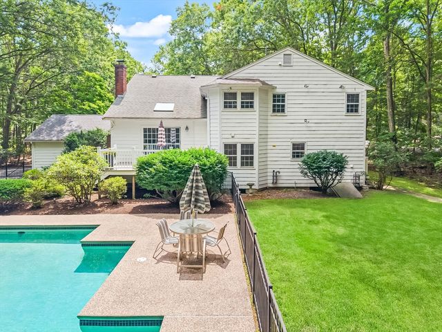 1 Partridge Hill, Sharon, MA 02067