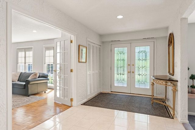 1 Partridge Hill, Sharon, MA 02067