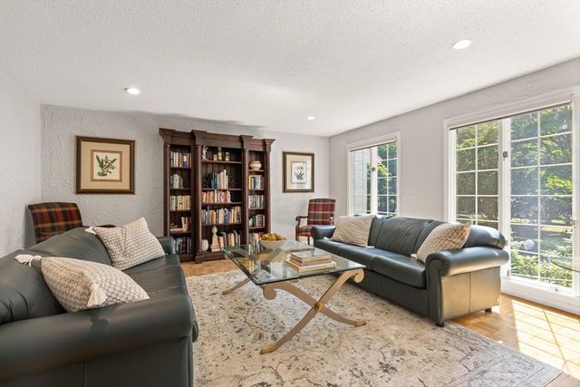 1 Partridge Hill, Sharon, MA 02067