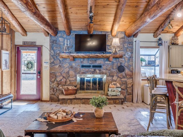 370 N BK 1600 Road, Stigler, OK 74462