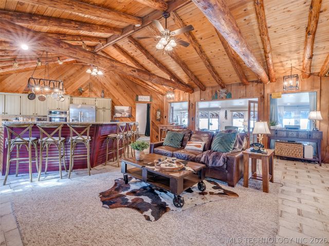 370 N BK 1600 Road, Stigler, OK 74462