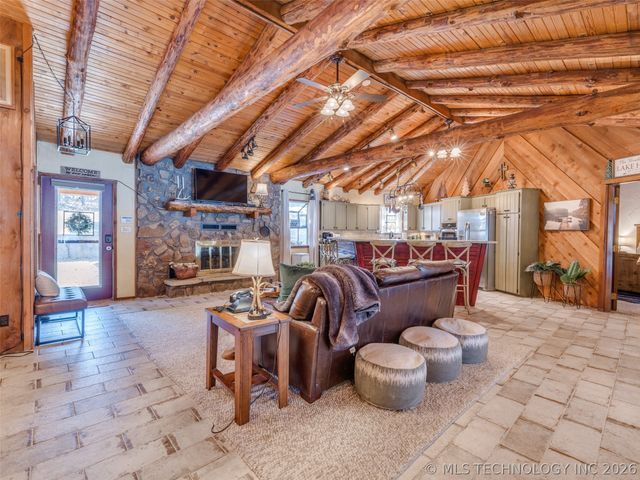 370 N BK 1600 Road, Stigler, OK 74462