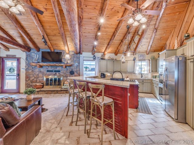 370 N BK 1600 Road, Stigler, OK 74462