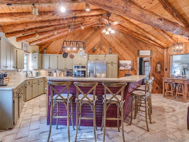 370 N BK 1600 Road, Stigler, OK 74462