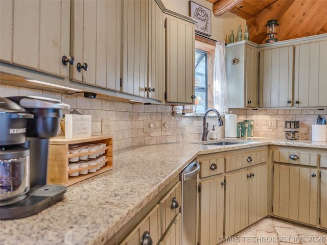 370 N BK 1600 Road, Stigler, OK 74462