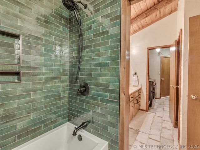 370 N BK 1600 Road, Stigler, OK 74462