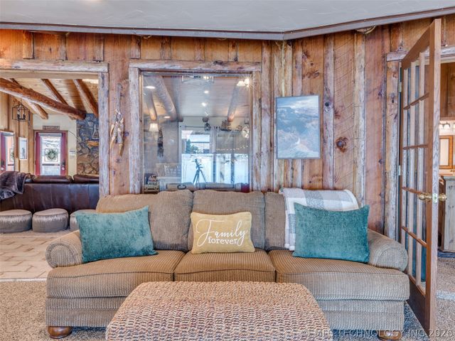 370 N BK 1600 Road, Stigler, OK 74462