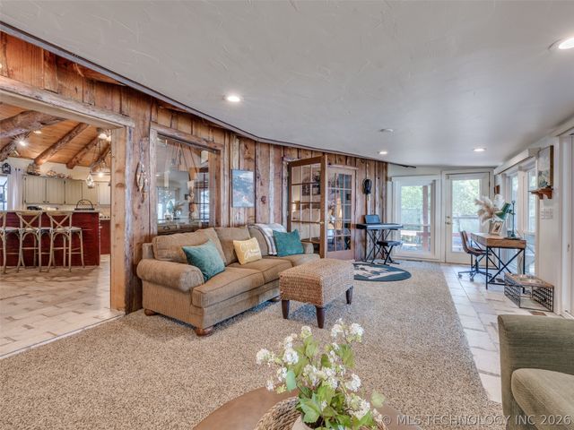 370 N BK 1600 Road, Stigler, OK 74462