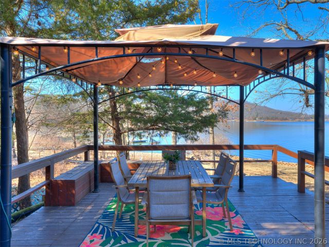 370 N BK 1600 Road, Stigler, OK 74462