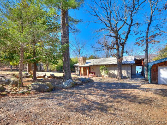 370 N BK 1600 Road, Stigler, OK 74462