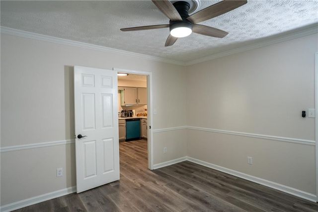 4121 Willow Walk SW, Lilburn, GA 30047