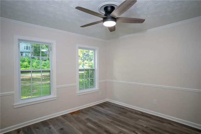 4121 Willow Walk SW, Lilburn, GA 30047