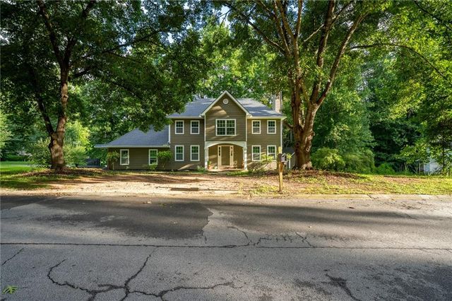 4121 Willow Walk SW, Lilburn, GA 30047