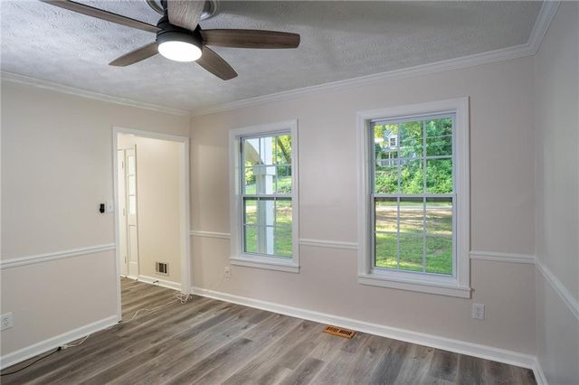 4121 Willow Walk SW, Lilburn, GA 30047