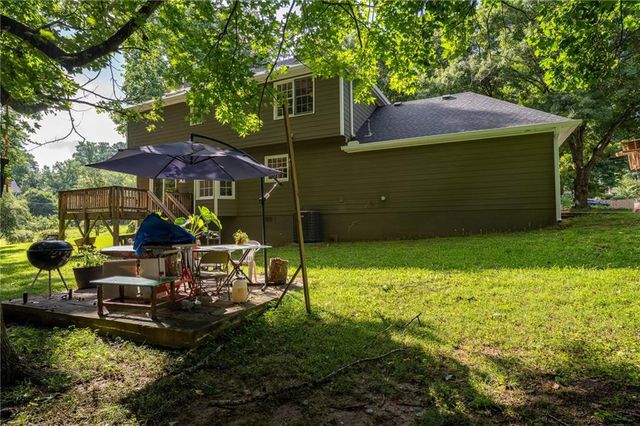 4121 Willow Walk SW, Lilburn, GA 30047