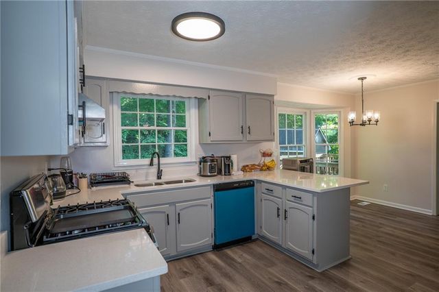 4121 Willow Walk SW, Lilburn, GA 30047