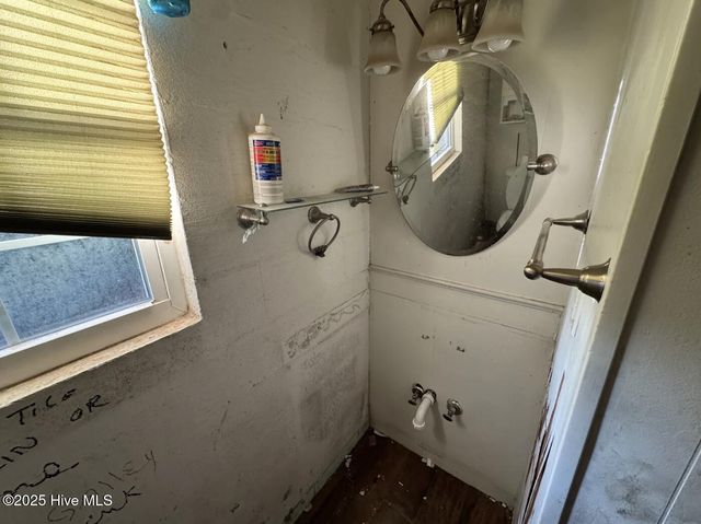 105 NE 67th Street, Oak Island, NC 28465