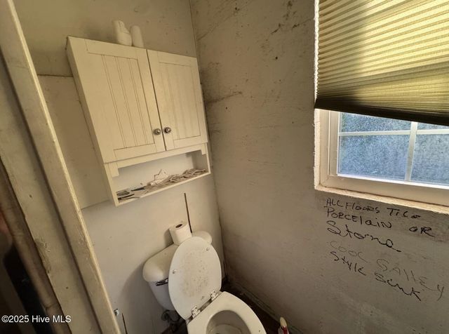 105 NE 67th Street, Oak Island, NC 28465