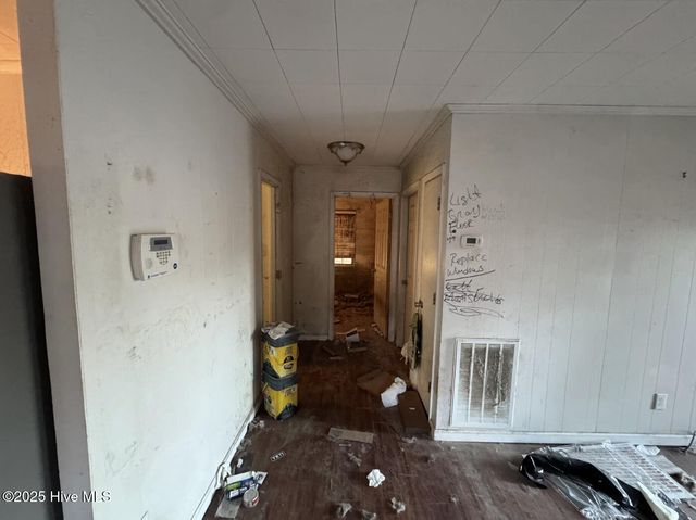 105 NE 67th Street, Oak Island, NC 28465