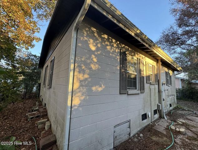 105 NE 67th Street, Oak Island, NC 28465