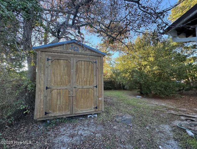 105 NE 67th Street, Oak Island, NC 28465