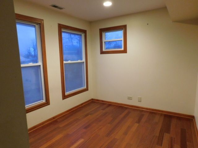 432 S Michigan Avenue, Villa Park, IL 60181