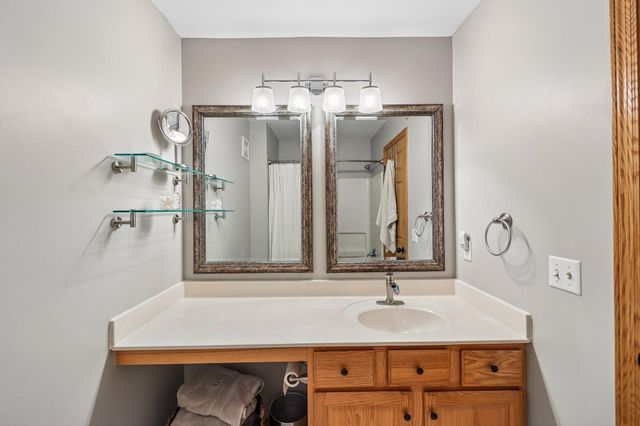 16369 Javari Court, Lakeville, MN 55044