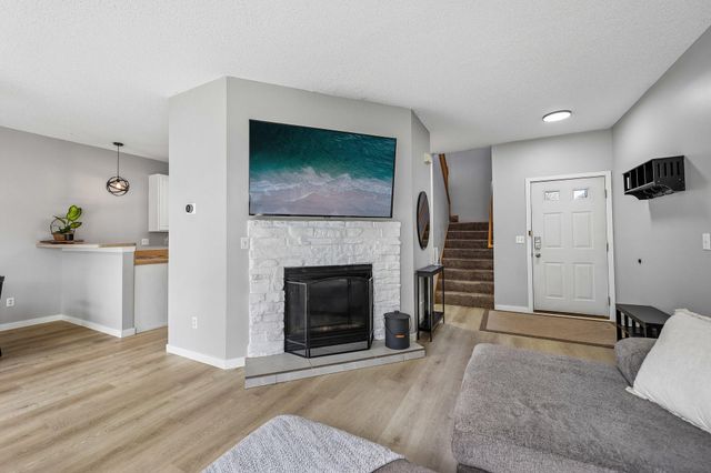 16369 Javari Court, Lakeville, MN 55044