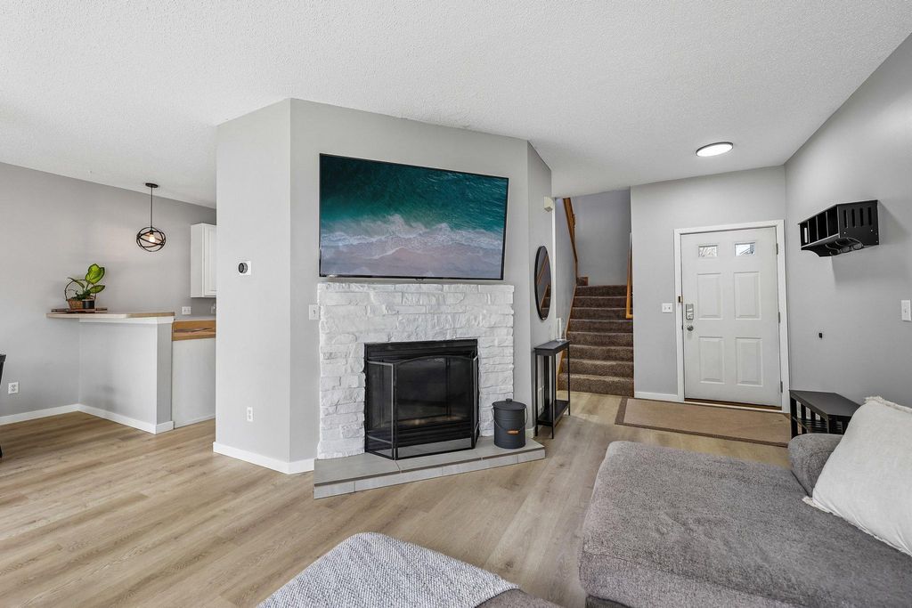 16369 Javari Court, Lakeville, MN 55044 — photo 4