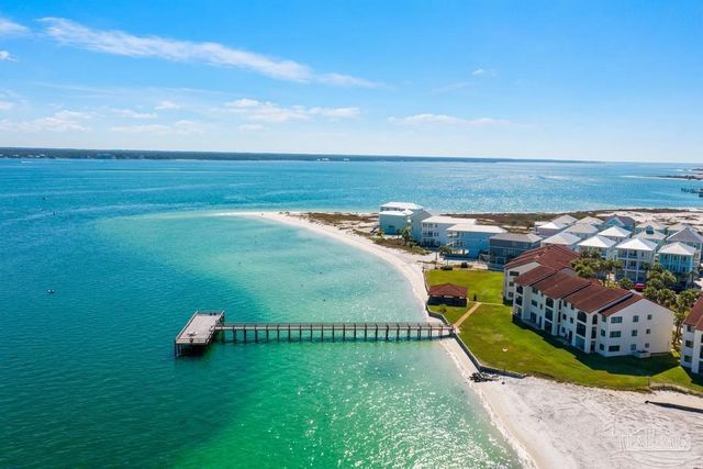 7464 Sunset Harbor Dr 111, Navarre, FL 32566