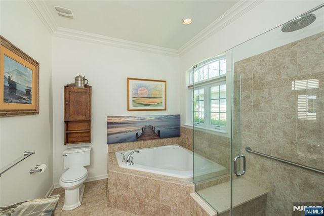2 Harrison Way, Mount Arlington Boro, NJ 07856
