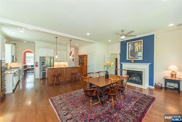 2 Harrison Way, Mount Arlington Boro, NJ 07856