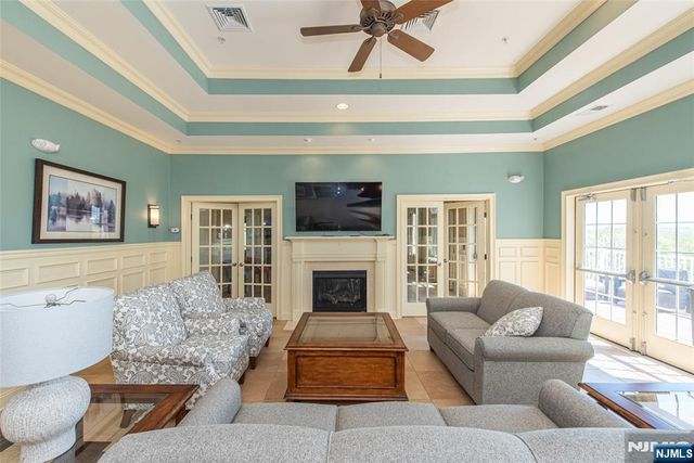 2 Harrison Way, Mount Arlington Boro, NJ 07856