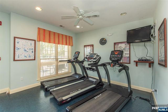 2 Harrison Way, Mount Arlington Boro, NJ 07856