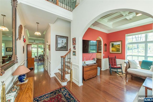 2 Harrison Way, Mount Arlington Boro, NJ 07856